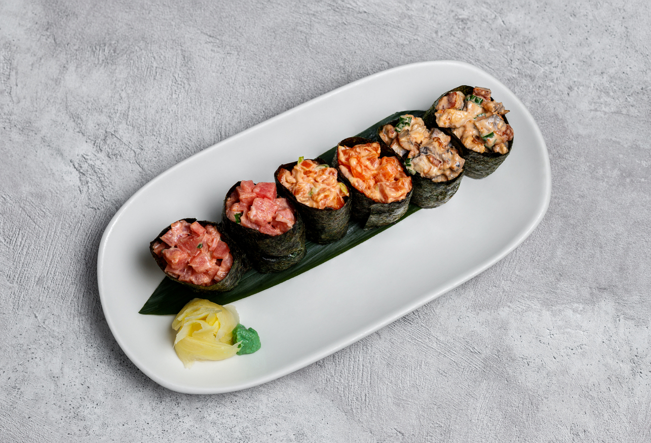 SUSHI ROLLS RAMEN