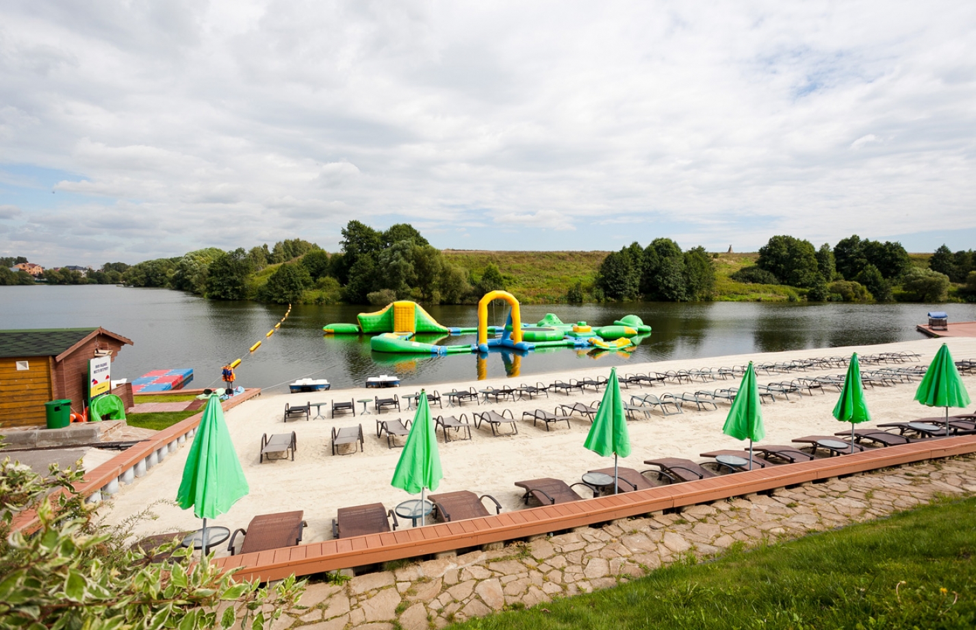 ПЛЯЖ С АКВАПАРКОМ 