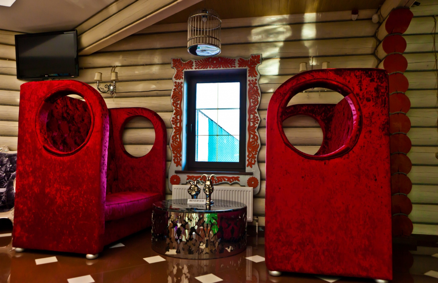 Ресторан стейк-хаус «ПЕТRUШКА»