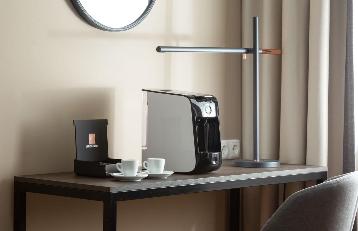 Улучшенный двухместный номер с двумя односпальными кроватями