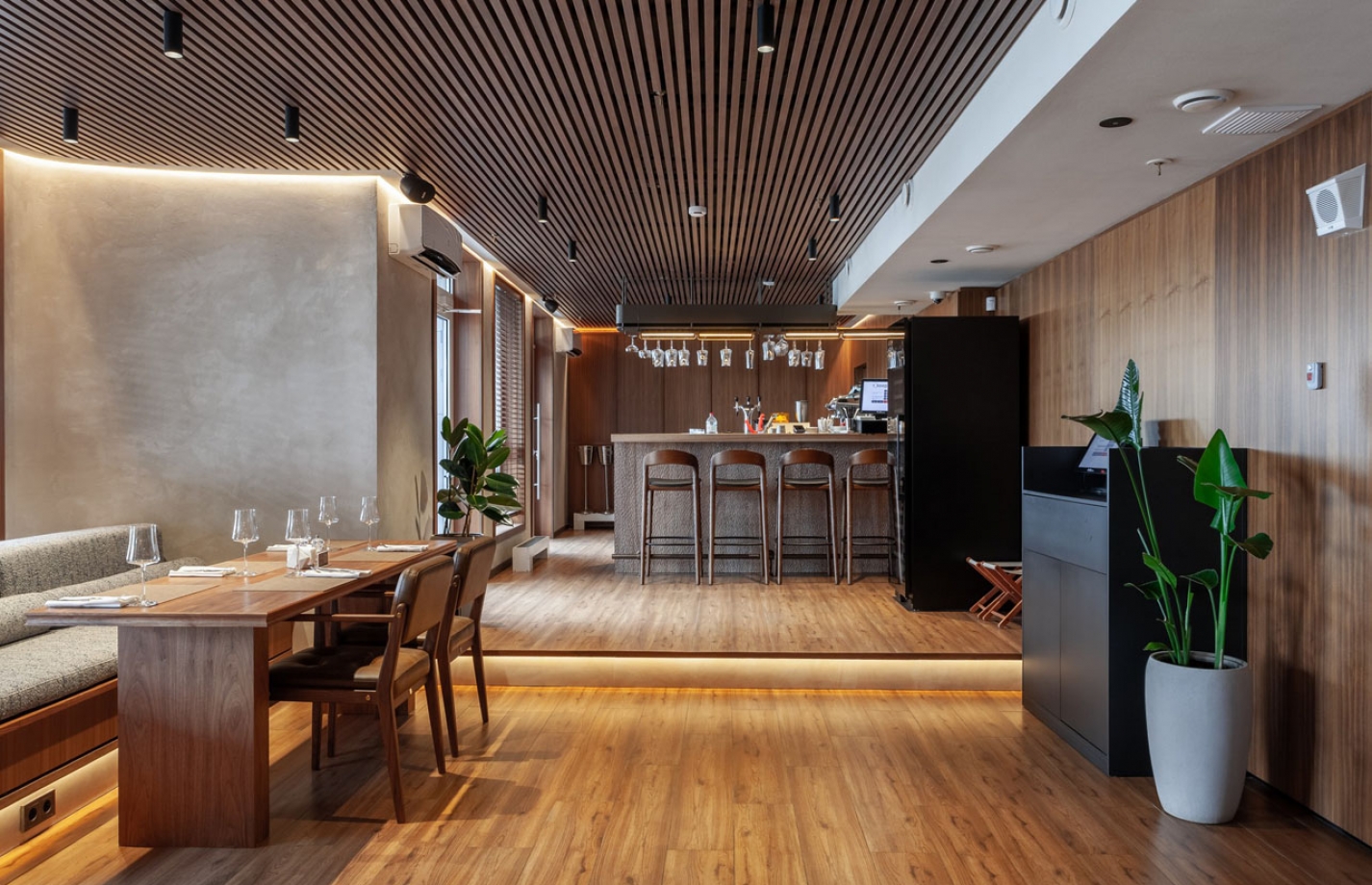 Balkon wine bar