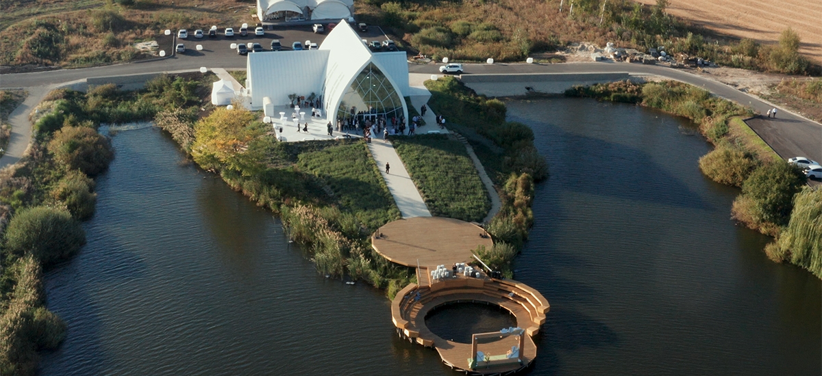 SOMA lakeside club
