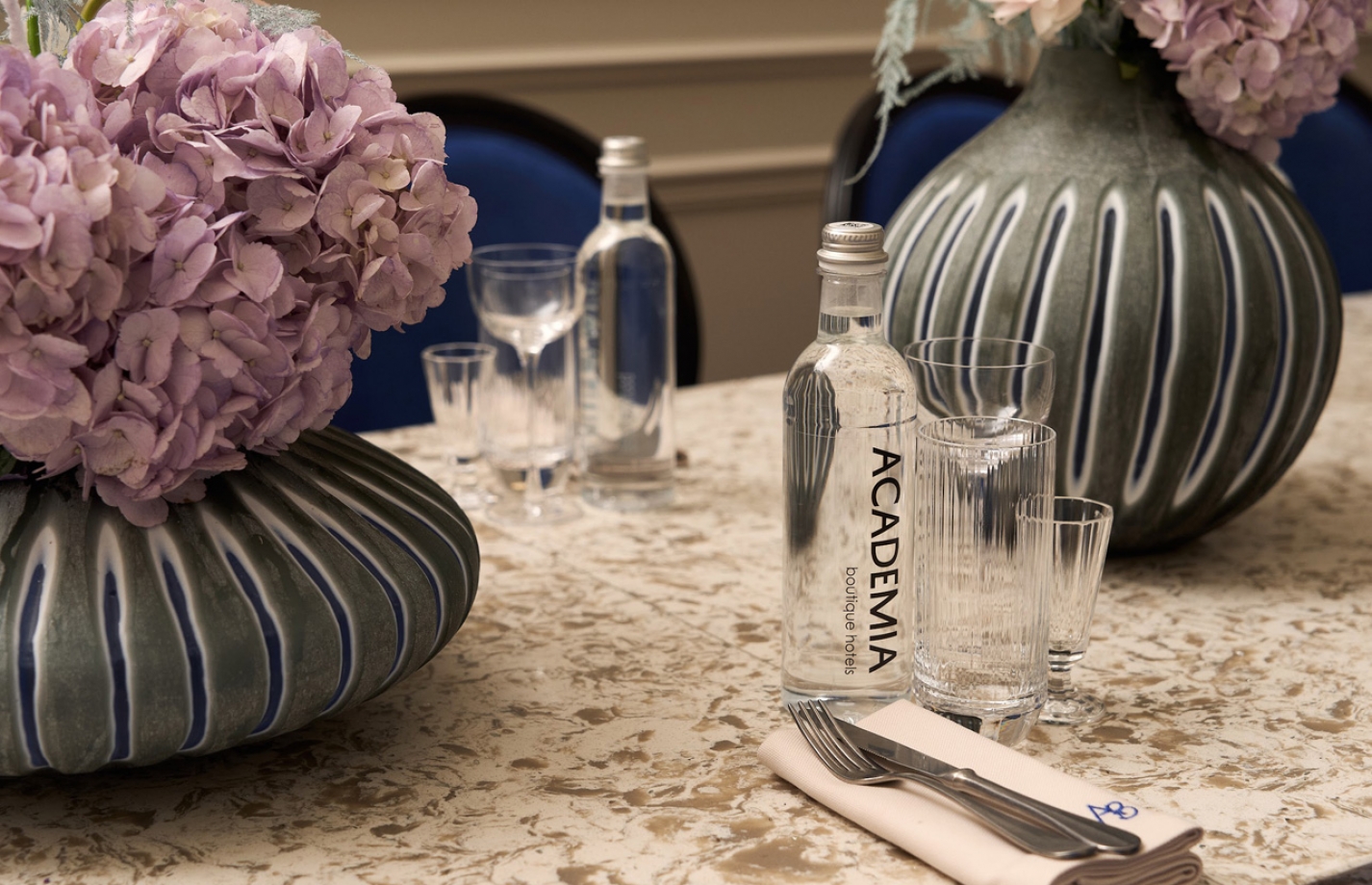 ACADEMIA BAR SHUVALOFF